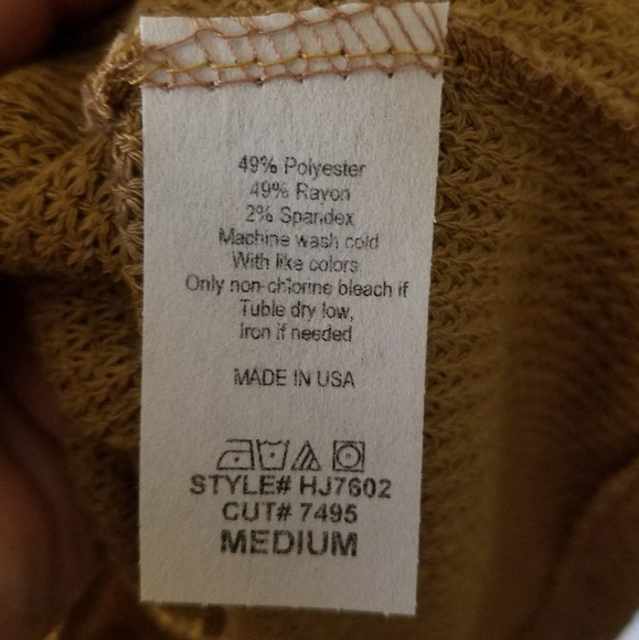 FLASH SALE🔥Button Down Waffle Knit Tunic in Camel - Picture 6 of 8